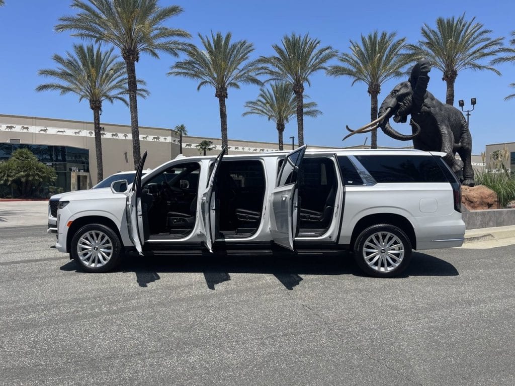 6-door SUV